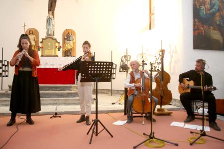 Podpis namere za digitalizacijo arhiva ljudskih pesmi Notranjske 42 FOTO LJUBO VUKELIČ